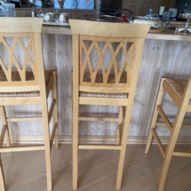 4 bar stools