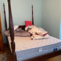 4 poster bed and mattress boxspring