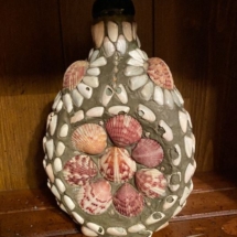 Tramp Art shell vase