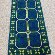 Hand hooked rug