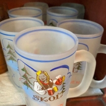 Set of 8 vintage Swedish frosted beer mugs