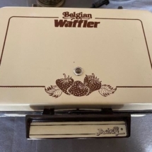 Vintage Belgian waffle maker by Broil King. Like new. 
