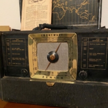 Vintage Zenith shortwave radio