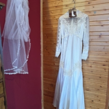 Vintage wedding dress in great shape!